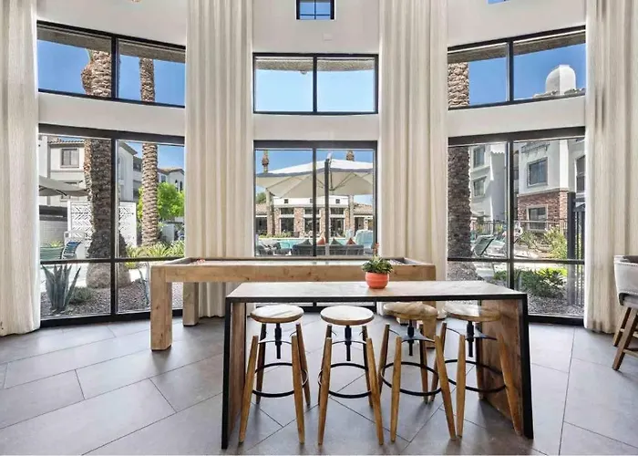 Boulevard Luxe 2br By The Stadium Pool Parking Gym 10 * Glendale