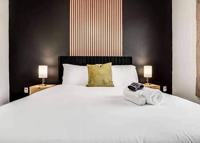 Boulevard Luxe 2br By The Stadium Pool Parking Gym 10 Glendale